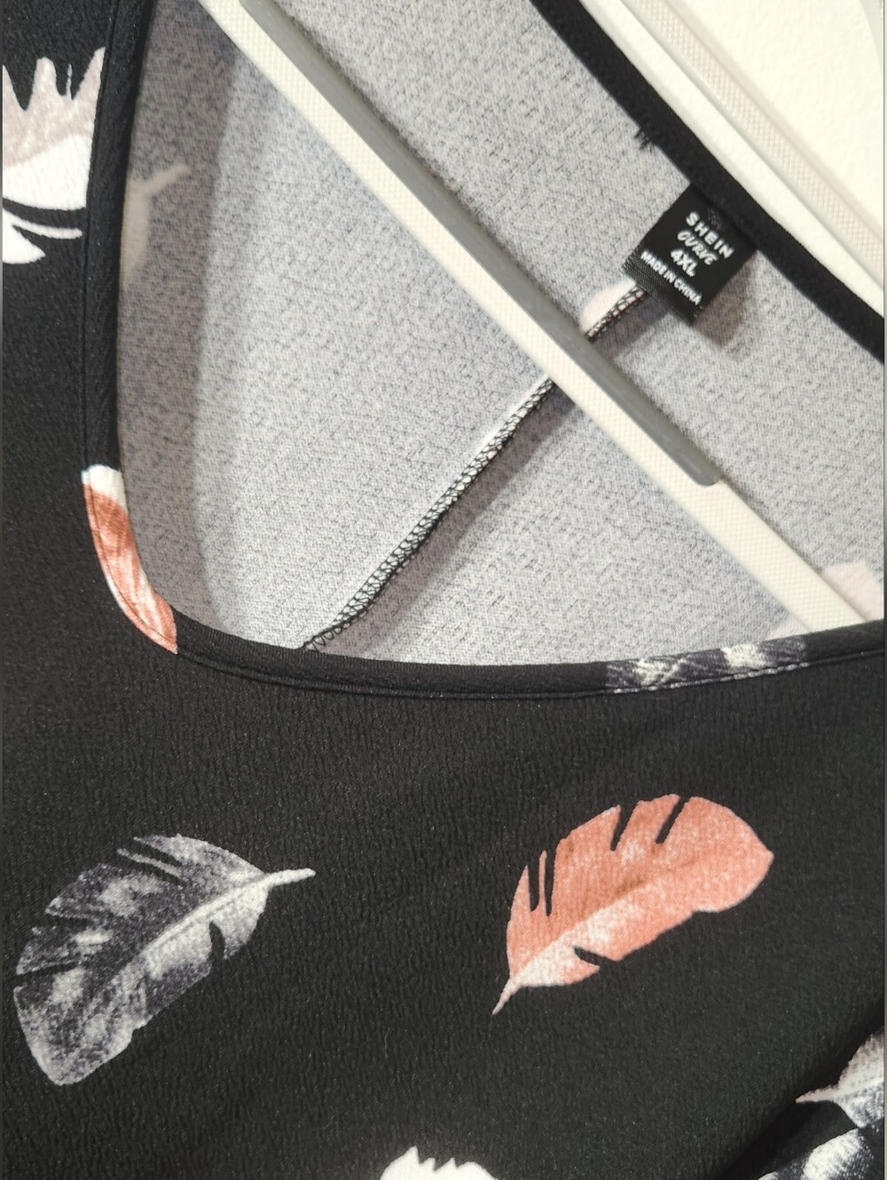 SHEIN Black Dress w/Peach and White Feather Print. 4XL Long Sleeves - Picture 3 of 7